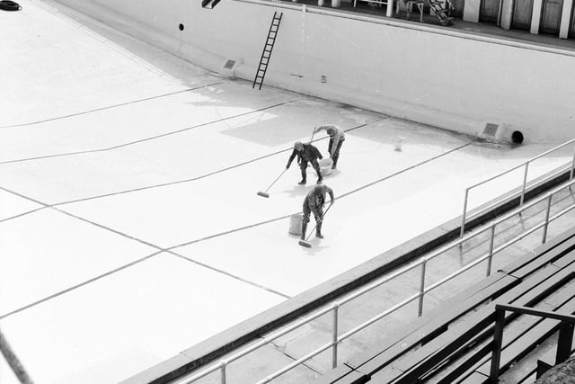Painters give the North Berwick Pool a fresh coat of paint in May 1963.