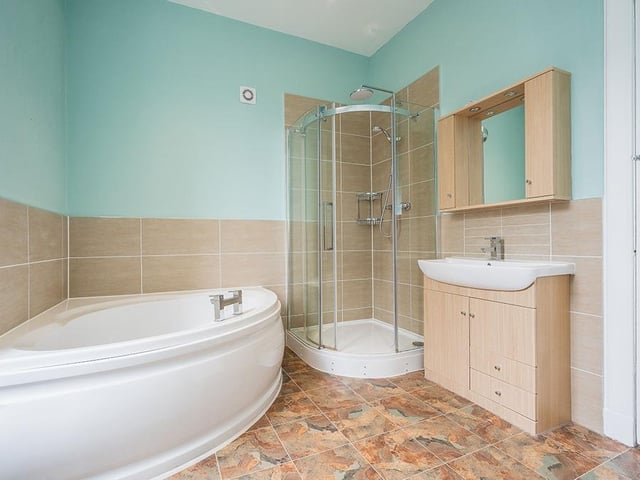 The family bathroom.