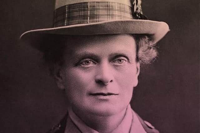 Medical pioneer Elsie Inglis is due to become the first woman to be honoured with a statue on Edinburgh's Royal Mile.