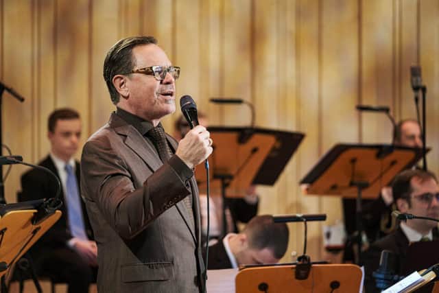 Kurt Elling sings with the SNJO