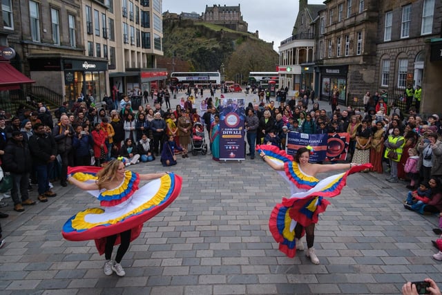The bands were accompanied by six groups of dancers, representing dance forms from states of Bihar, Karnataka and Tamil Nadu in India – all part of community groups, and students around Edinburgh including the Edinburgh Bhangra Crew and Edinburgh University’s Junoon and Colombian dance group El Encanto.