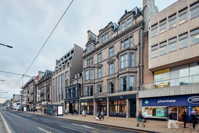Plans have been submitted for a new 300-bedroom hotel in Princes Street which the developers say represents one of the biggest-ever investments in the famous thoroughfare. The luxury hotel would feature a rooftop bar with stunning views across Princes Street Gardens, the Ross Theatre and to Edinburgh Castle.