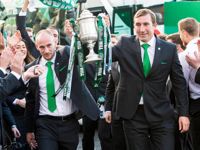 David Gray and former manager Alan Stubbs celebrate winning the Scottish Cup as they arrive back at Easter Road with the trophy in May, 2016. Photo by Ross Parker/SNS Group