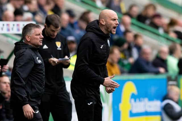 Hibs interim boss David Gray issues instructions from the touchline during Hibs' 1-1 draw with Aberdeen