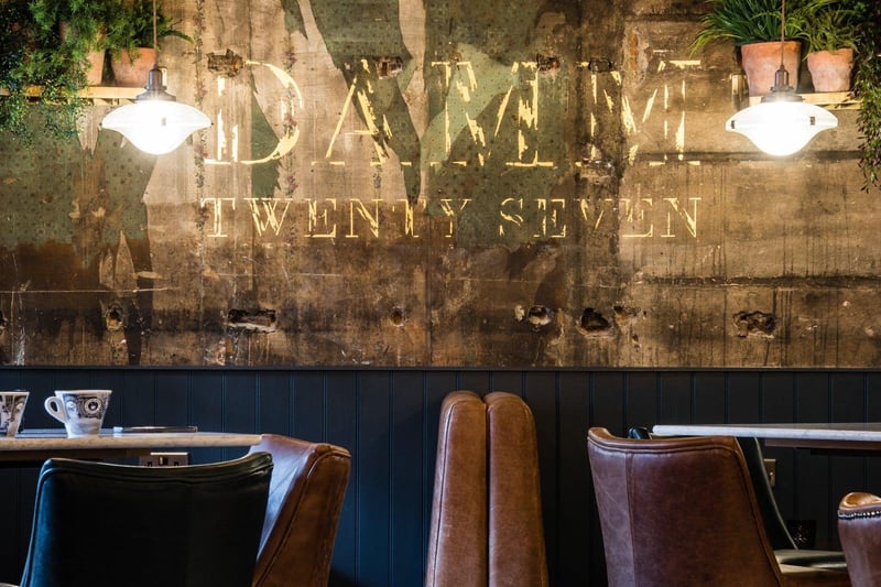 European inspired Damm27 in Causewayside was formerly a traditional boozer, but now it is offering up a continental flair in its offerings. Their almost bottomless brunch serves up Prosecco and Bloody Marys alongside delicious brunch dishes.