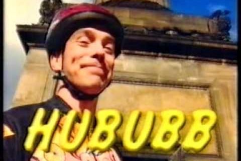 Hububb ran from 1997 to 2001 and was about the antics of a delivery man that lived in the monument in St Andrew Square in Edinburgh.