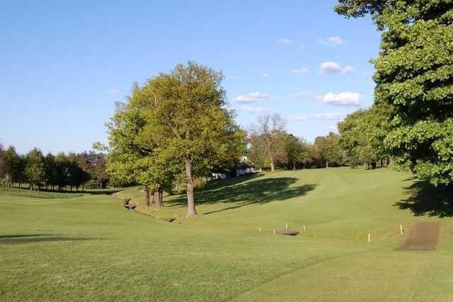 WIth tee times from £28.99, Broomieknowe Golf Club offers a parkland course where the fast-draining sub-soil helps to ensure that there are very few days when the course is not open. It's set in Bonnyrigg, just outside Edinburgh.