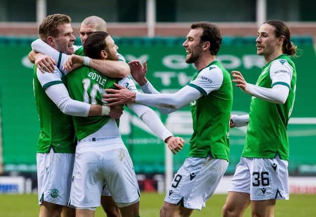 Hibs players celebrate Martin Boyle's opener against Aberdeen. (Photo by Ross Parker / SNS Group)