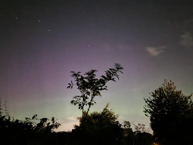 This photo of the Northern Lights over Edinburgh last night was taken by Chez Duguid in Currie.
