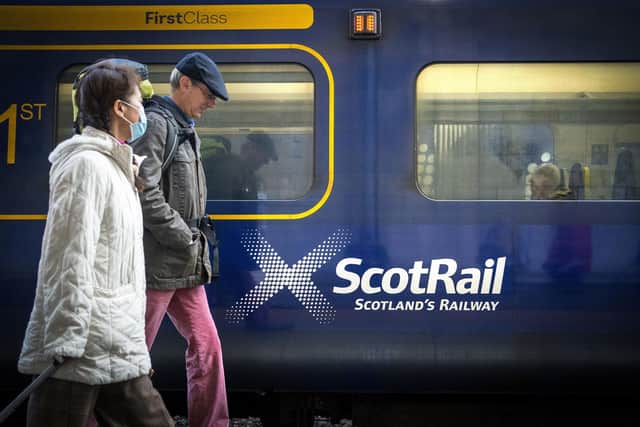 Rail passengers between Edinburgh and Glasgow are facing delays of up to 30 minutes after damage to overhead lines