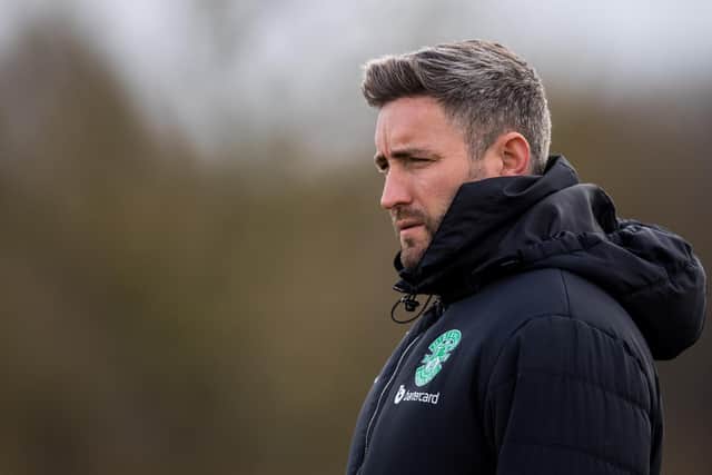 Lee Johnson casts an eye over his squad as they prepare to face Hearts. The Hibs boss will hope to mastermind a much-needed win against their rivals