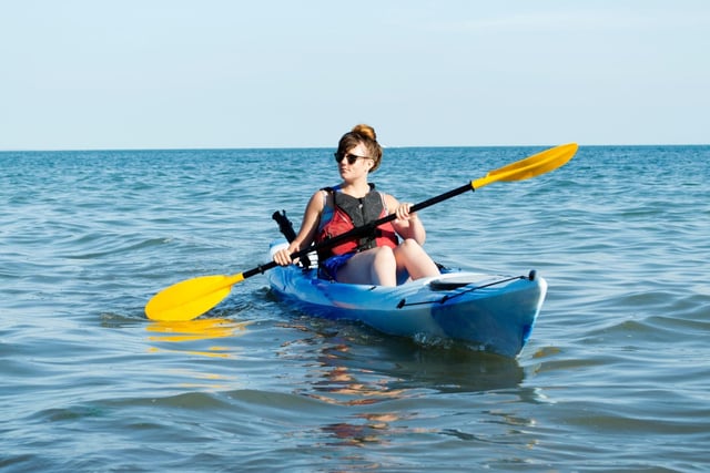 Dun Eideann Sea Kayaking offers inspirational guided trips, sea kayak instruction and coaching all within a short drive of Edinburgh - in the pretty coastal resort town of North Berwick. You can choose from skills course, half day, full day, or evening trips.