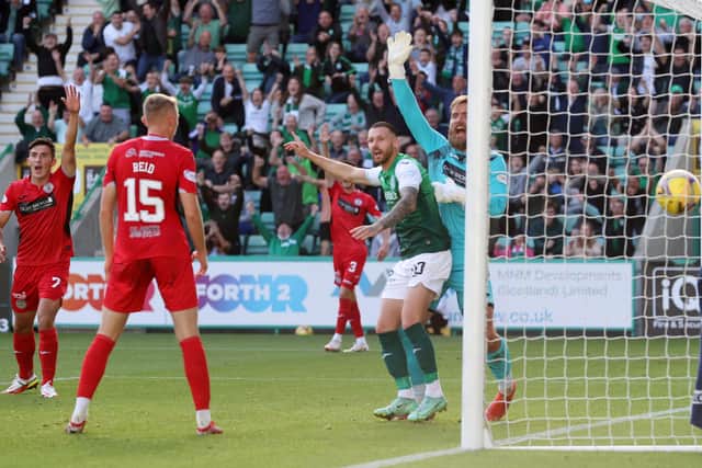 Martin Boyle is flagged for offside, cancelling out Ryan Porteous' header. Picture: SNS