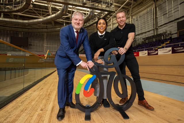 Cyclists Chris Hoy and Shanaze Reade with Angus Robertson at a ceremony to mark 500 days to go until the  2023 UCI Cycling World Championships (Picture: Jeff Holmes/JSHPIX)