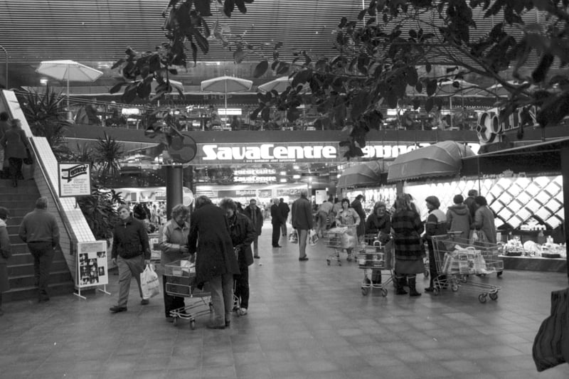 SavaCentrestore in Edinburgh shopping centre Cameron Toll in December 1985.