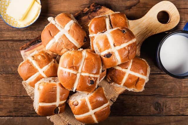 How to make the best hot cross buns (Photo: Shutterstock)