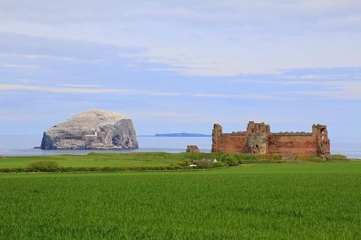 On the coast line along from North Berwick, Tantallon Castle makes for a breathtaking day out.