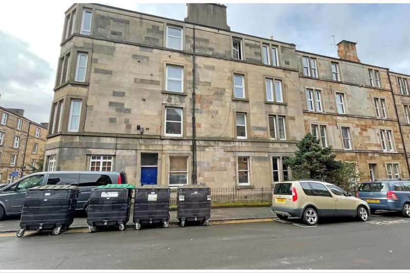 This one bedroom ground floor flat offers an excellent development opportunity, with significant added value once repaired and modernised. Located in Edinburgh’s popular Dalry area, walking distance of Haymarket station, this flat should appeal to developers and investors. A security controlled entrance hall leads to each of the flats in the sandstone building.