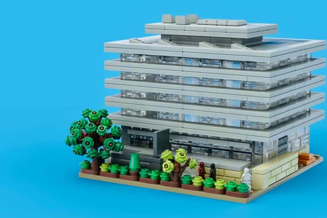A Lego fan is challenging himself to create a mini version of Edinburgh University’s Main Library in just 100 Lego bricks.