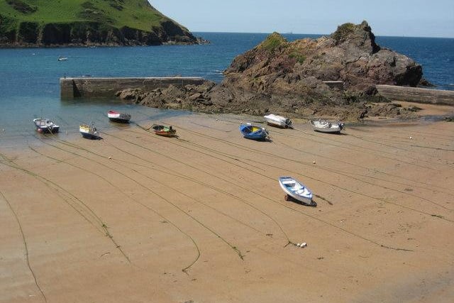 4 pollution incidents have been recorded at Hope Cove.