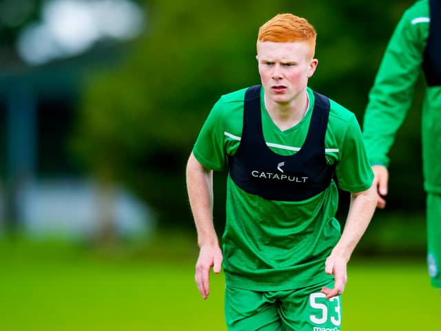 Callum Yeats has left Hibs to sign for League Two champions Queen's Park.