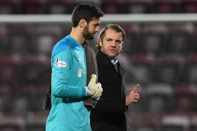 Hearts manager Robbie Neilson wants Craig Gordon to be Scotland No.1 this summer.