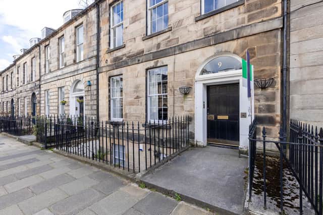 Connell and Connell are delighted to present to the market this spacious, well-proportioned one bedroom ground floor flat in an 1820's Town House.
