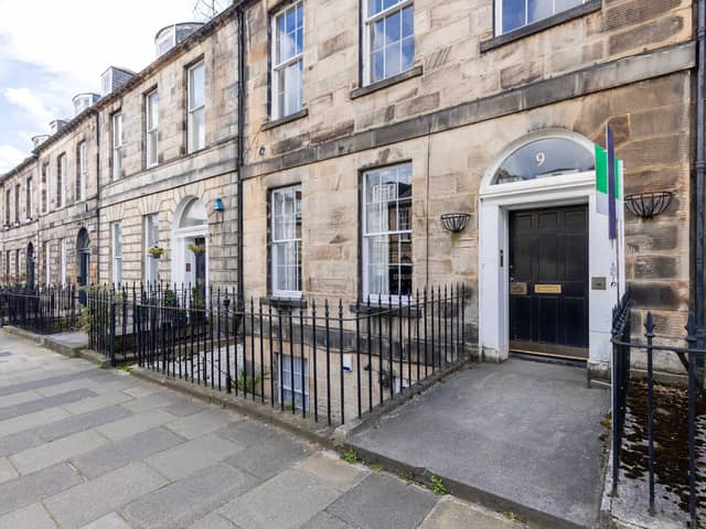 Connell and Connell are delighted to present to the market this spacious, well-proportioned one bedroom ground floor flat in an 1820's Town House.