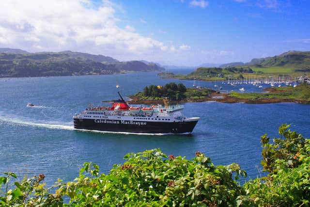 CalMac's MV Isle of Mull leaving Oban.
