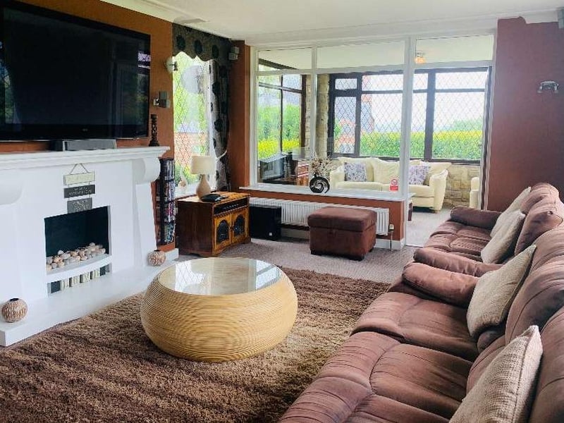 The large sitting room.