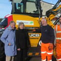Pictured left to right are: Broomieknowe Gardens resident Diane Smith, Midlothian Council’s Cabinet Member with responsibility for roads, Cllr Dianne Alexander, JCB Pothole Pro driver Stuart Dunlop and roads crew members Dougie Hall and Sam McLean.
