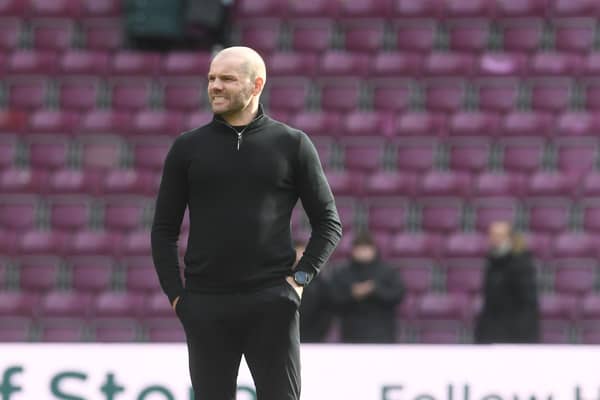 Hearts manager Robbie Neilson wants his team to cement third place.