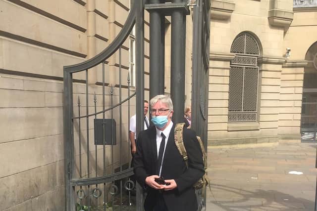 Disgraced Murray leaves Edinburgh Sheriff Court