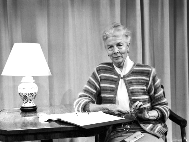 British stage, screen and TV actress Dame Wendy Hiller at the Royal Scottish Museum in Chambers Street in August 1989.