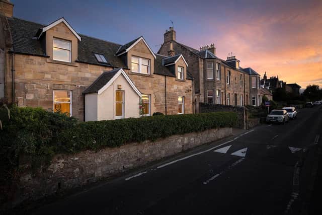 6 Strawberry Bank, Linlithgow.