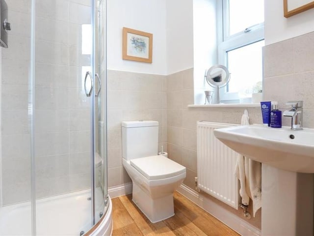 Another compact but pleasant en suite shower room - this time for the second bedroom in the house.