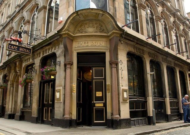 This elegant Victorian-style pub and restaurant on West Register Street serves up oysters and champagne, as well as local ales and lagers. The Cafe Royal has a 4.4 Google rating.