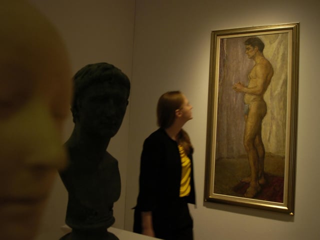 This painting by Alastair Fairweather shows Sean Connery as a life model. Sean earned some extra cash at Edinburgh's art college and was painted by a young Richard Demarco among other notable names.