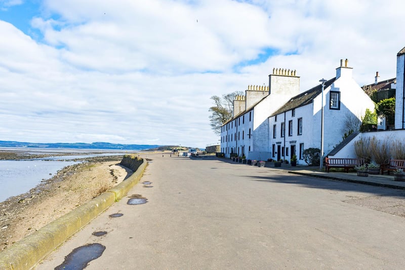 Whether you pop over to Cramond Island when the tide is out, enjoy the picturesque village itself or wander along the promenade to Silverknowes, this is a perfect spot for a good walk, breathing in the sea air as you go.