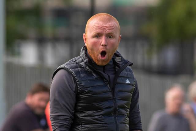 Neil Hastings has quit as manager of Gala Fairydean Rovers to take up a full-time coaching post at Livinsgton