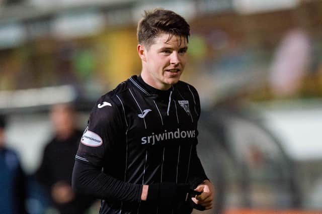 Hibs target Kevin Nisbet is hoping to make the move to the Scottish Premiership this summer. (Photo by Ross Parker / SNS Group)