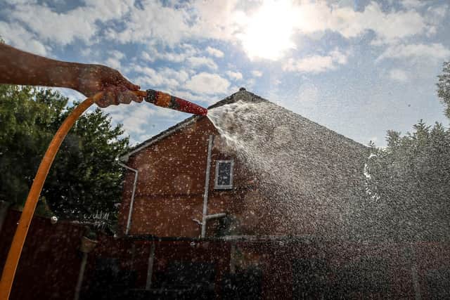 The Met Office has issued an amber warning for extreme heat in Edinburgh and the Lothians, as temperatures are expected to reach 20C on Tuesday.