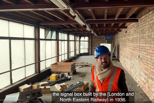 Tim Dunn - Historian, geographer, trainspotter, presenter gets a sneak peak at Waverley Station signal boxes which have been out of commission for decades
@UKTV
 #TheArchitectureTheRailwaysBuilt & #SecretsOfTheLondonUnderground,