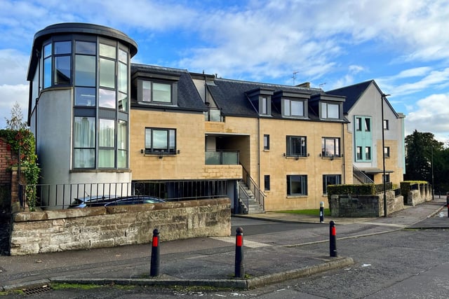 Set in the heart of Corstorphine, moments from excellent amenities, quick transport links and vast open green spaces is this stunning, contemporary top floor apartment.