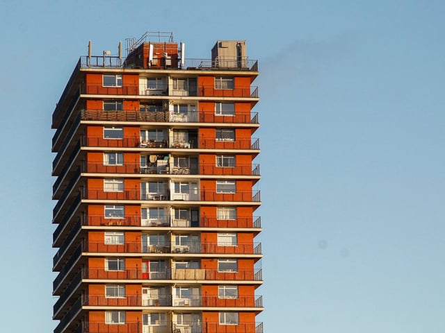 Height: 64 metres (210 ft) Year constructed: 1967
