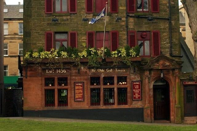 This Edinburgh pub was established in 1456. It is situated opposite Bruntsfield Links and has been popular with local amateur golfers since the dawn of the sport.