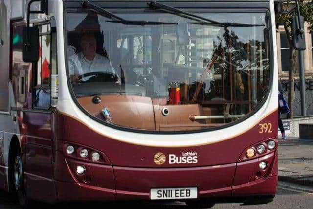 A number 49 Lothian bus had its window smashed on Sunday.