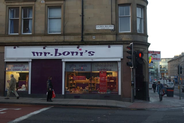 Mr Boni's Ice Cream Shop at Lochrin Buildings, Tollcross, closed in 2002.