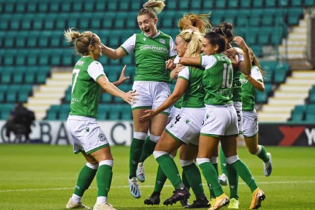 Hibernian's Siobhan Hunter celebrates with her team-mates. (Photo by Ross MacDonald / SNS Group)