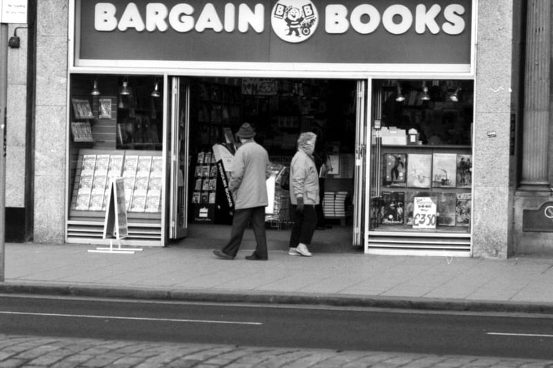 Did what it said on the tin: books, and lots of them, at bargain basement prices. Lovely.